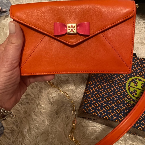 Flawless shoulder, crossbody, clutch. Magnetic closure, 3 credit cards slots - Picture 6 of 10